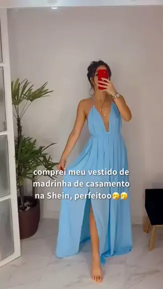 Look do Dia: Vestido Longo azul com Estampa Floral Shein + Sandália Rosa