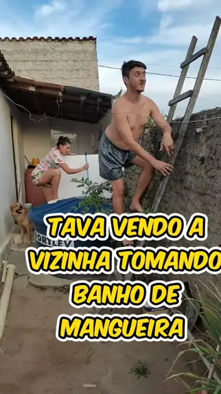 Vizinha Tomando Banho De Mangueira