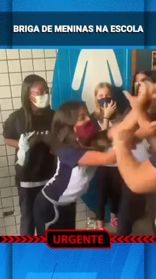 Clube das meninas feias: grupo de garotas inglesas combate bullying com  selfies caretudas – Vírgula